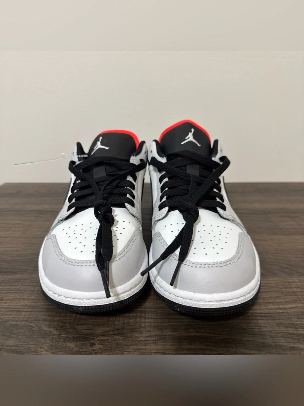 Nike Air Jordan 1 Low neutral grey infrared US M 8.5